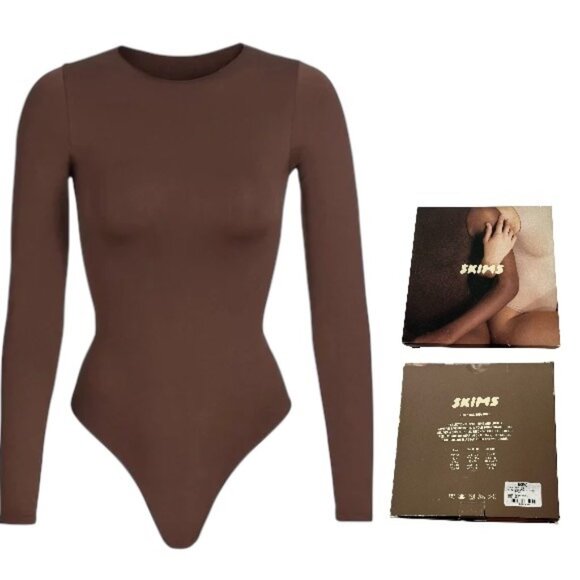 SKIMS Essential Crew Neck Long Sleeve Bodysuit Smokey Quartz 4X/5X - Picture 1 of 11
